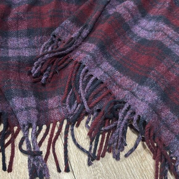 Brooks Brothers Wool Plaid Fringe Poncho - Picture 4 of 4